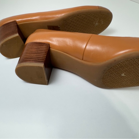 Tory Burch Tan Pumps with Stacked Heel size 7 - Picture 3 of 13